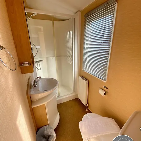 Palm Grove 132 - Pet Friendly, Wifi, Central Heating, Close To Shops And Beach - Meadow Lakes Caravan & Lodge Hire Chapel Saint Leonards Exterior photo
