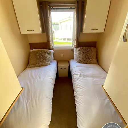 Palm Grove 132 - Pet Friendly, Wifi, Central Heating, Close To Shops And Beach - Meadow Lakes Caravan & Lodge Hire Chapel Saint Leonards Exterior photo