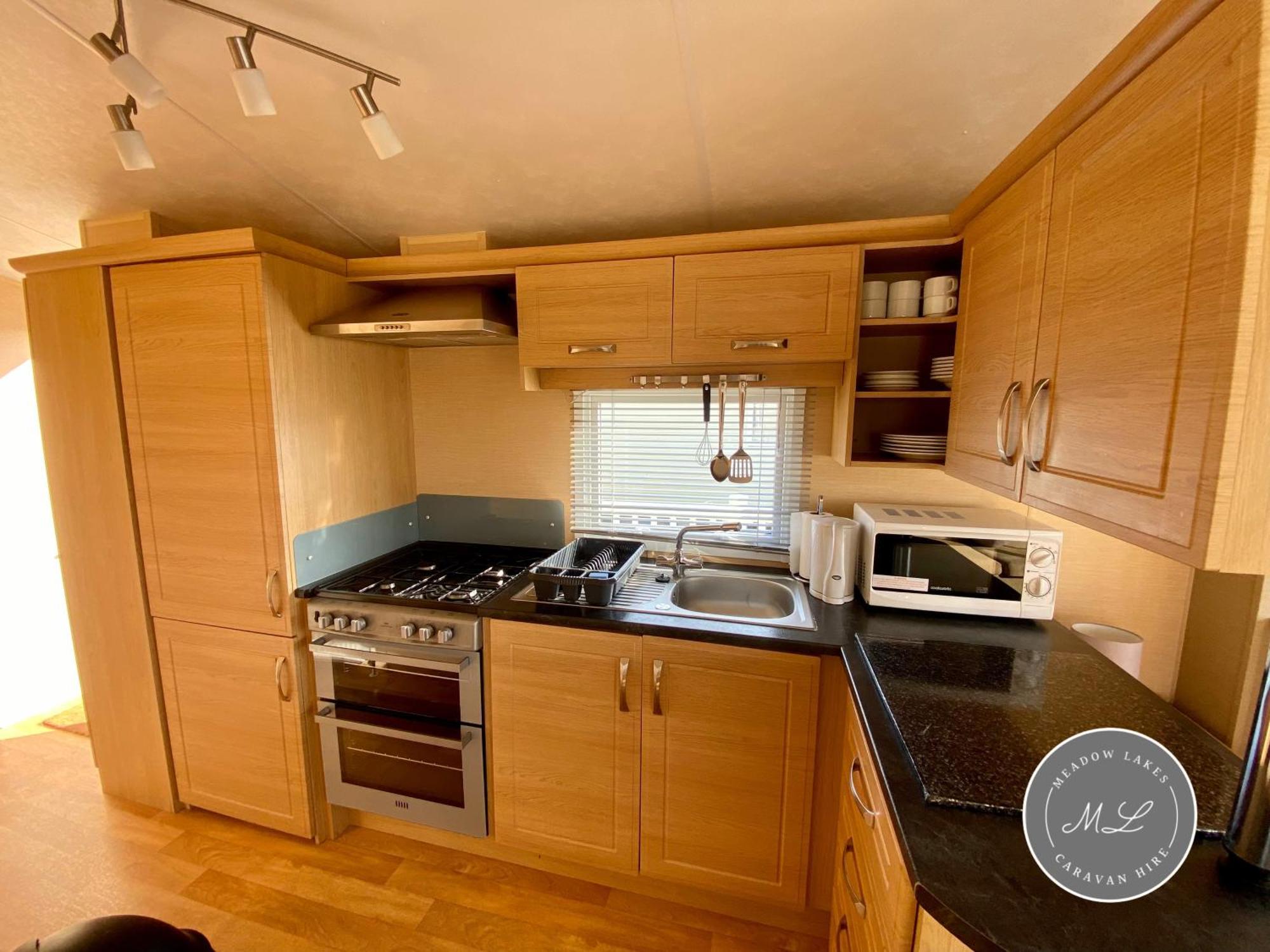 Palm Grove 132 - Pet Friendly, Wifi, Heating, Close To Shops And - Meadow Lakes Caravan & Hire * Chapel Saint Leonards